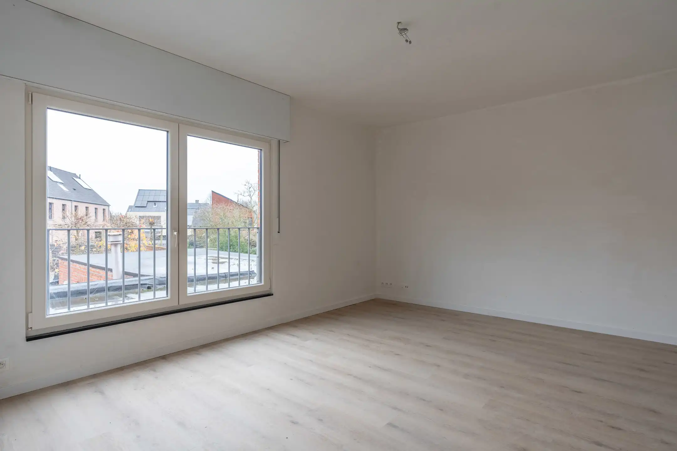 Duplex app (197m²) met 4 slaapkamers vlakbij centrum Beerse. foto 9