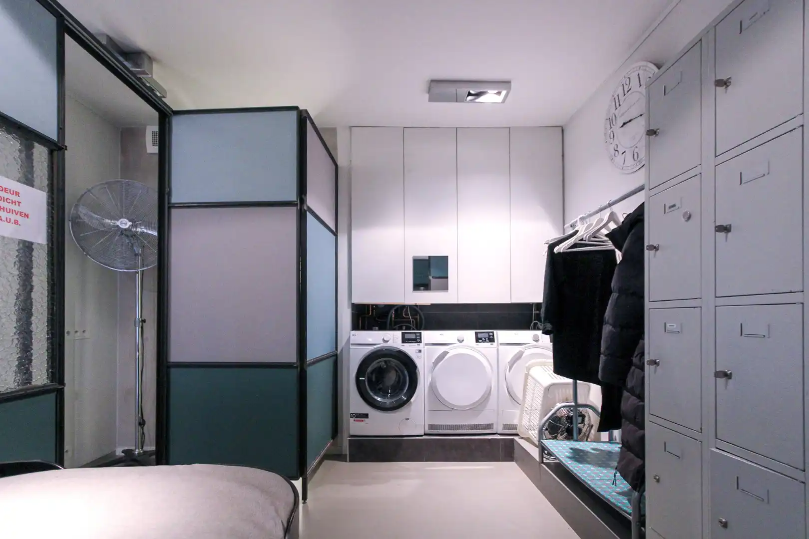 Handelsgelijkvloers Smedenstraat 13 Brugge te huur en te koop foto 15