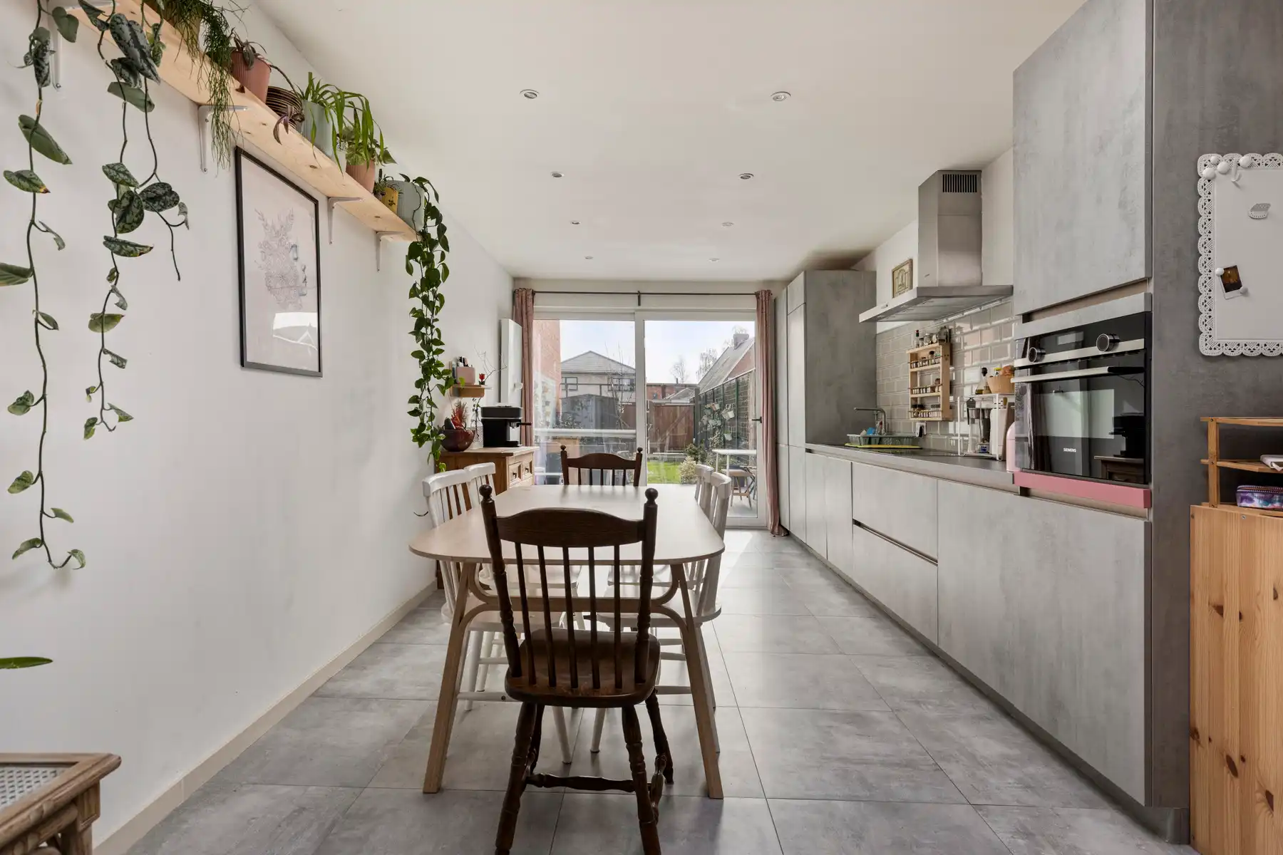 Instapklare woning met 2 slaapkamers en oprit nabij centrum  foto 5