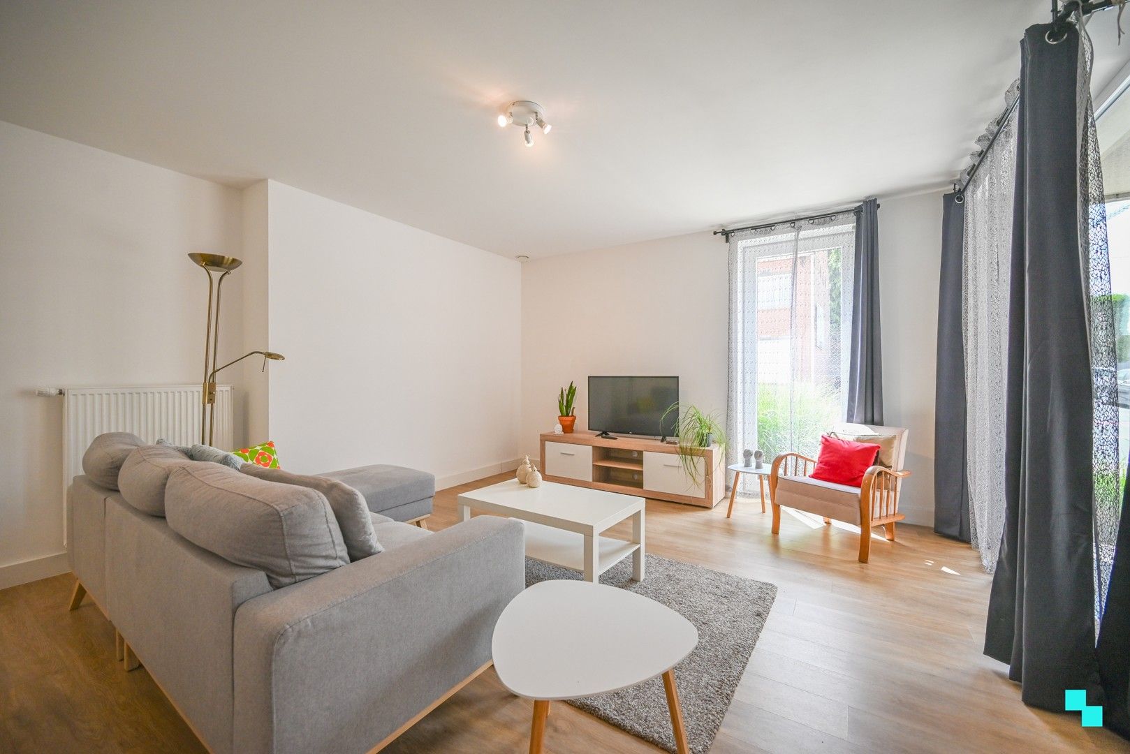 Gelijkvloers tweeslaapkamerappartement met terras in Wielsbeke foto 3