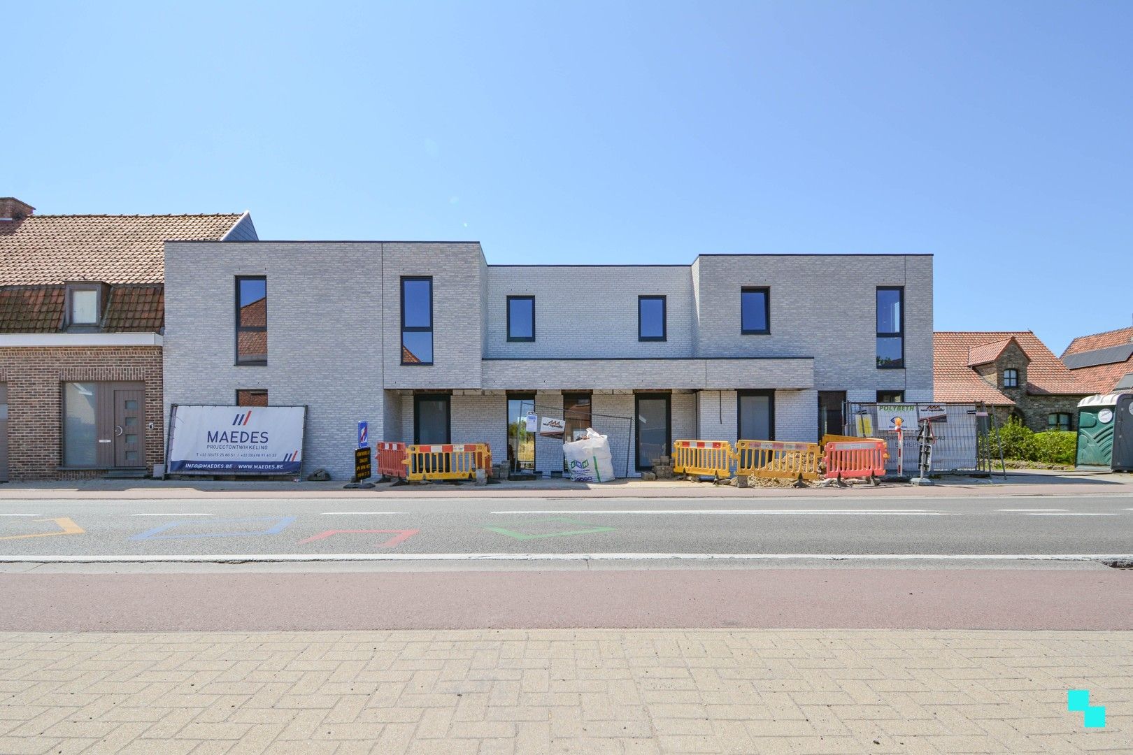 Gesloten nieuwbouwwoning met carport te Sleihage foto 2
