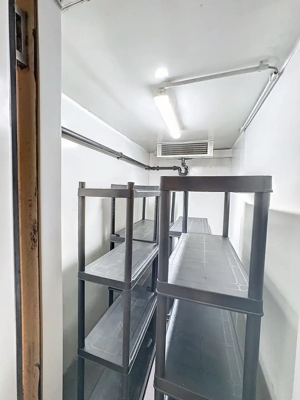 Uniek & exclusief aanbod: instapklaar (zo goed als nieuw) HORECAPAND (restaurant/brasserie), inclusief de VOLLEDIGE inboedel TE HUUR op de zeedijk te Zeebrugge! foto 22