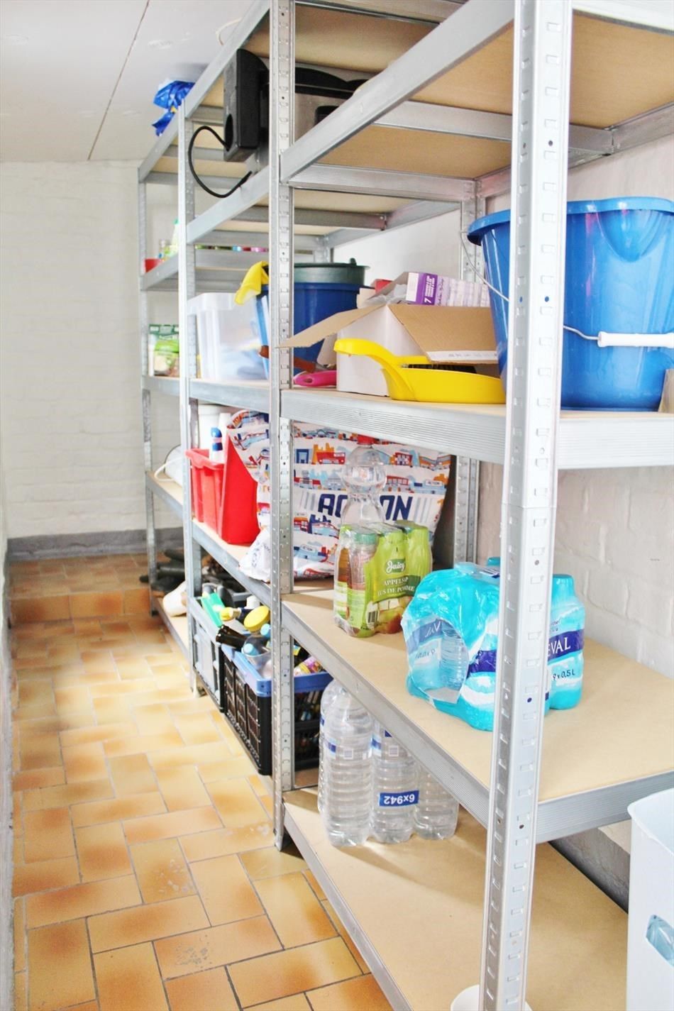 Vernieuwde centraal gelegen woning met 3 slpk + koer.  foto 6