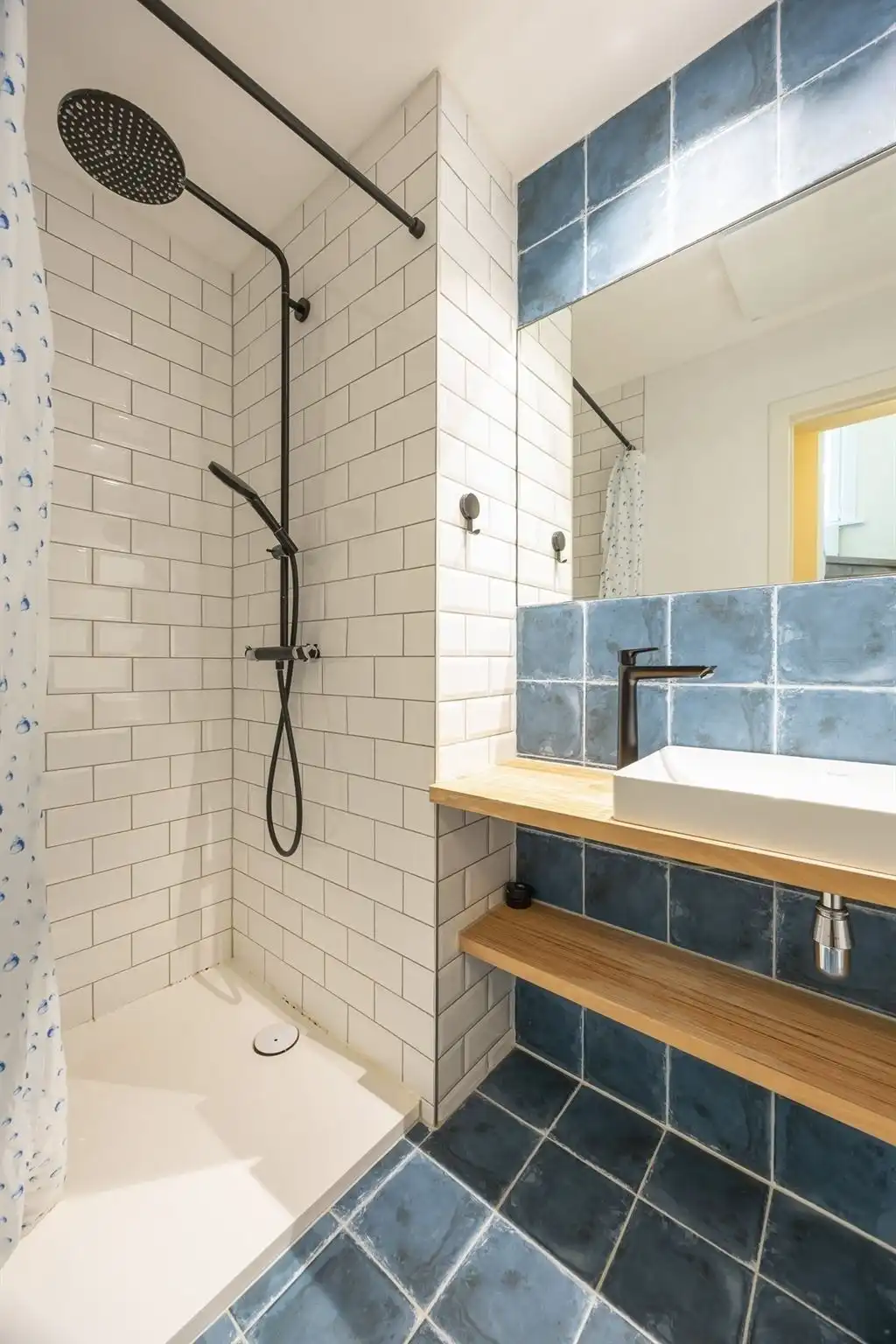 Unieke woning met eclectische gevels en dakterras foto 23