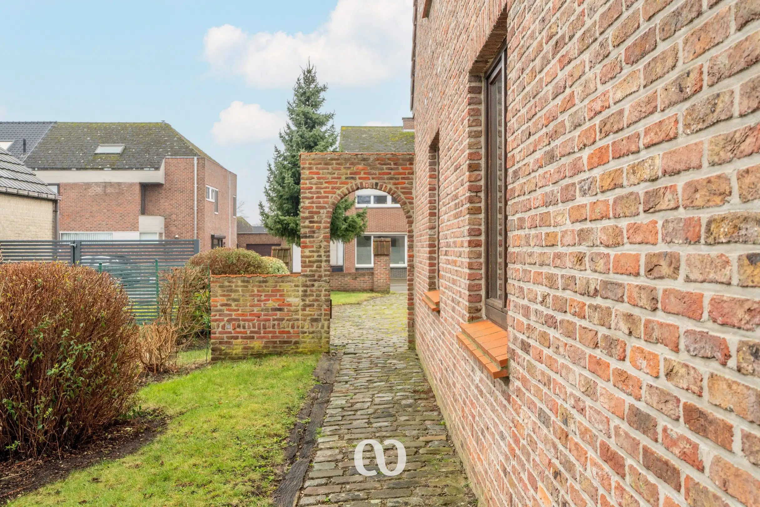 Karaktervolle en ruime woning met 3 slaapkamers en garage nabij het centrum van Oudenaarde foto 25