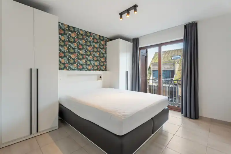 APPARTEMENT MET DRIE SLAAPKAMERS MET FRONTAAL ZEEZICHT GELEGEN TUSSEN DE ESPLANADE EN DE ZEELAAN foto 11