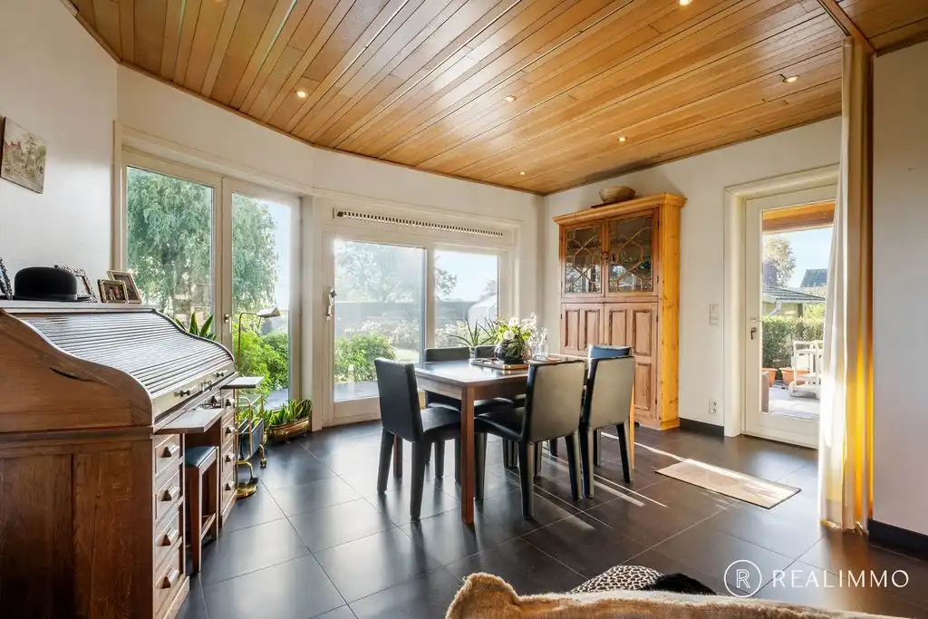 Ruime en instapklare woning met 4 slaapkamers foto 4