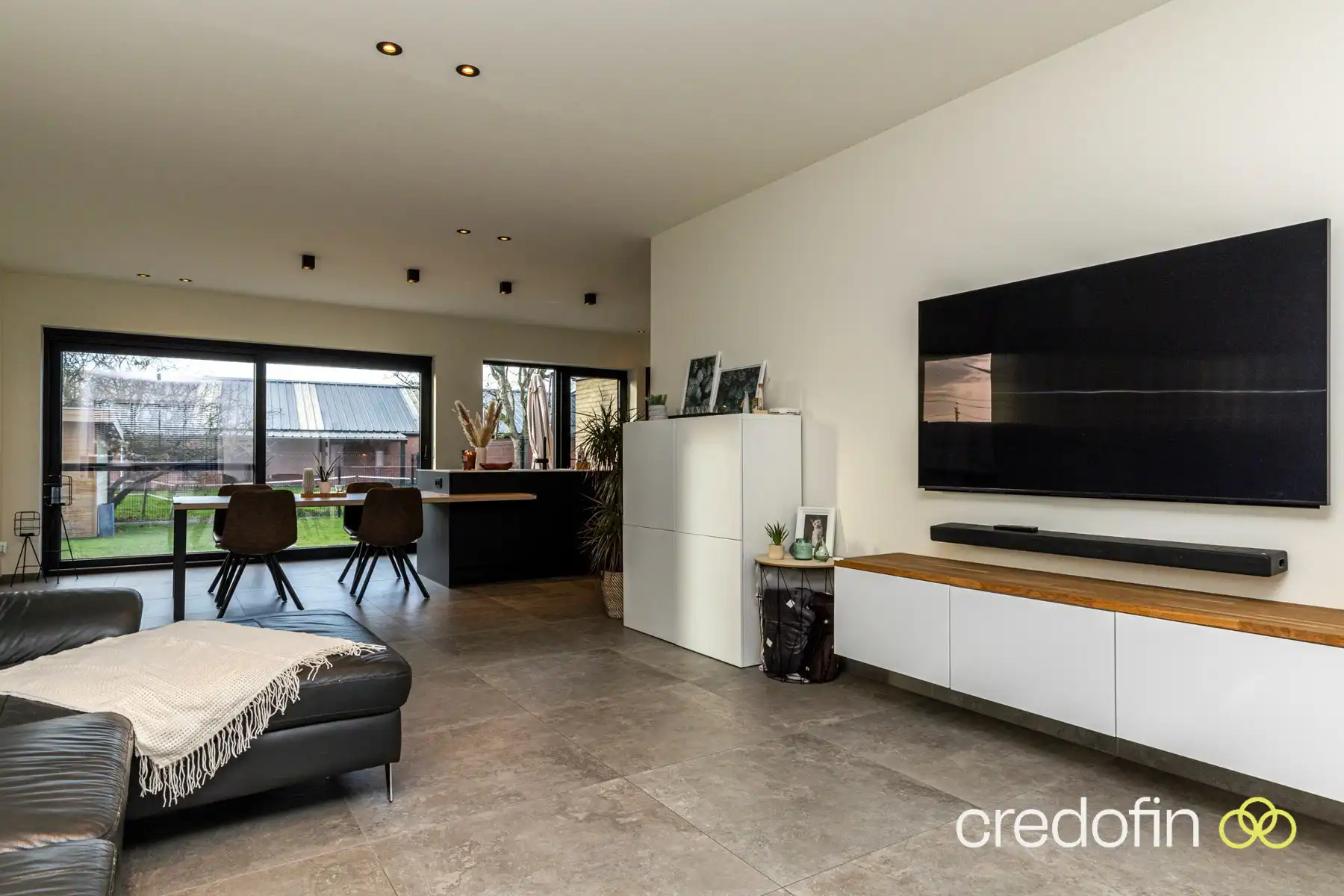 Piekfijn afgewerkte woning met 3 ruime slaapkamers foto 5