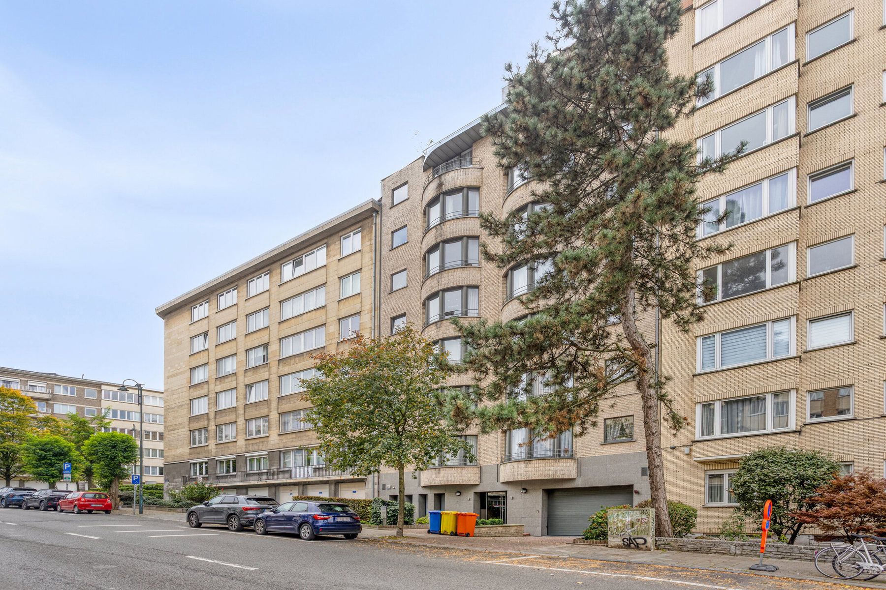 APPARTEMENT 7DE VERDIEPING + ONDERGRONDSE AUTOSTAANPLAATS foto 2