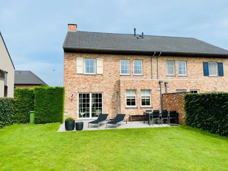 Prachtig afgewerkte 3 slpk-woning in een rustige woonwijk foto 16