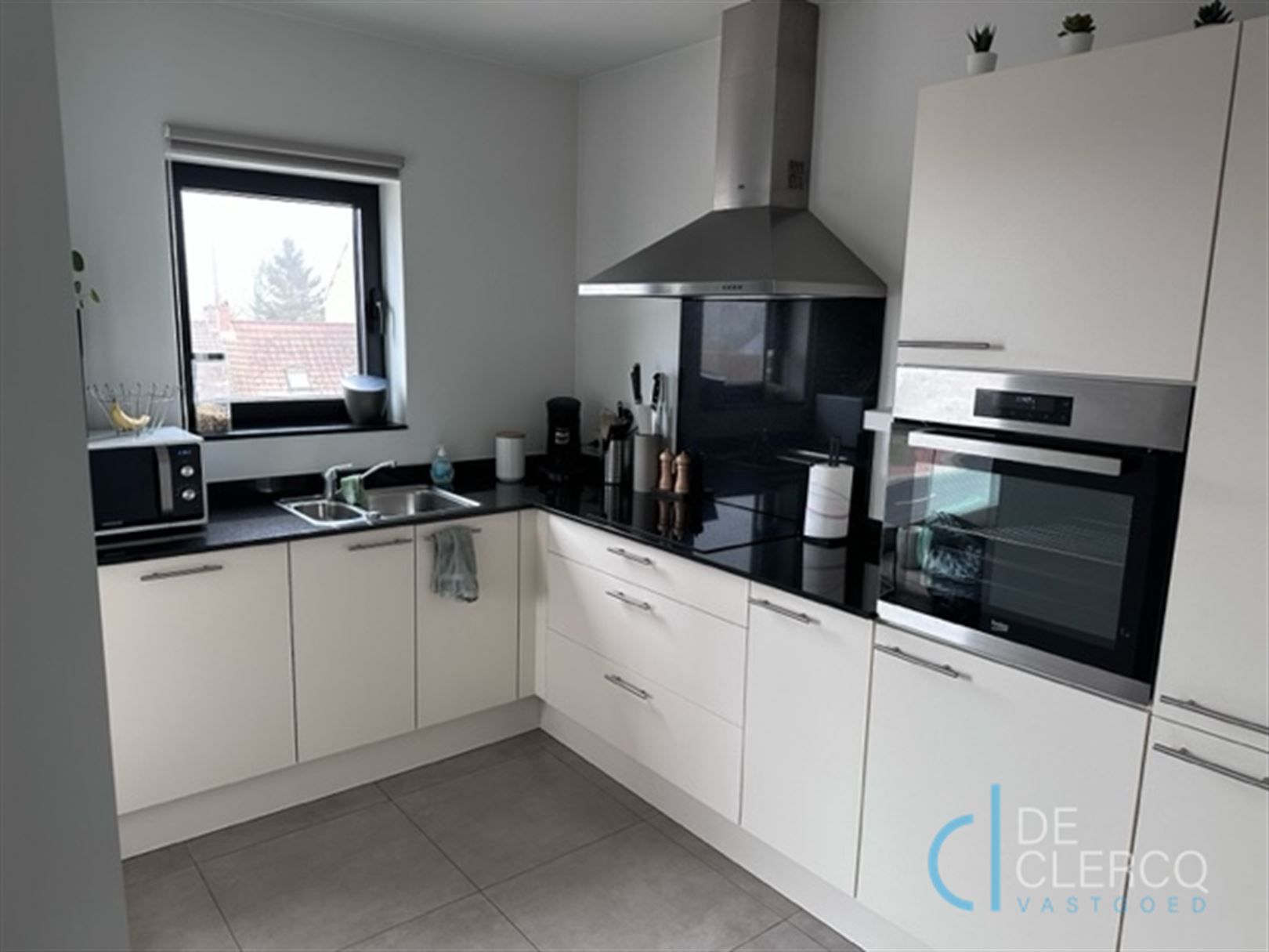 Ruim appartement TE HUUR op een topligging te Zeveneken! foto 2