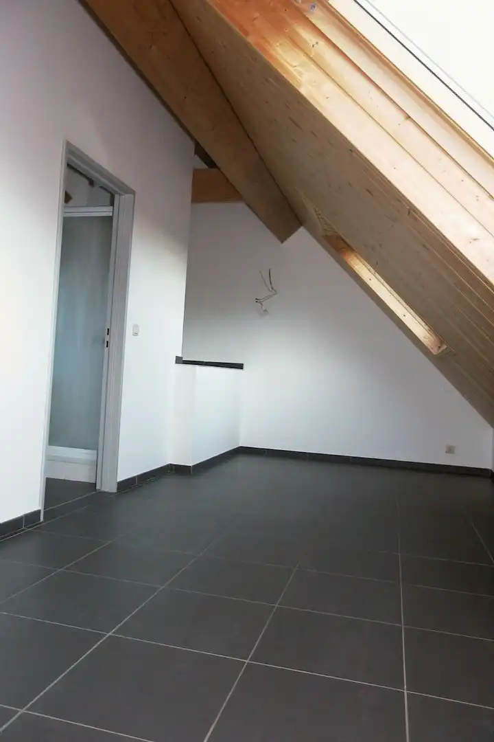 Mooi ruim appartement met twee slaapkamers foto 12