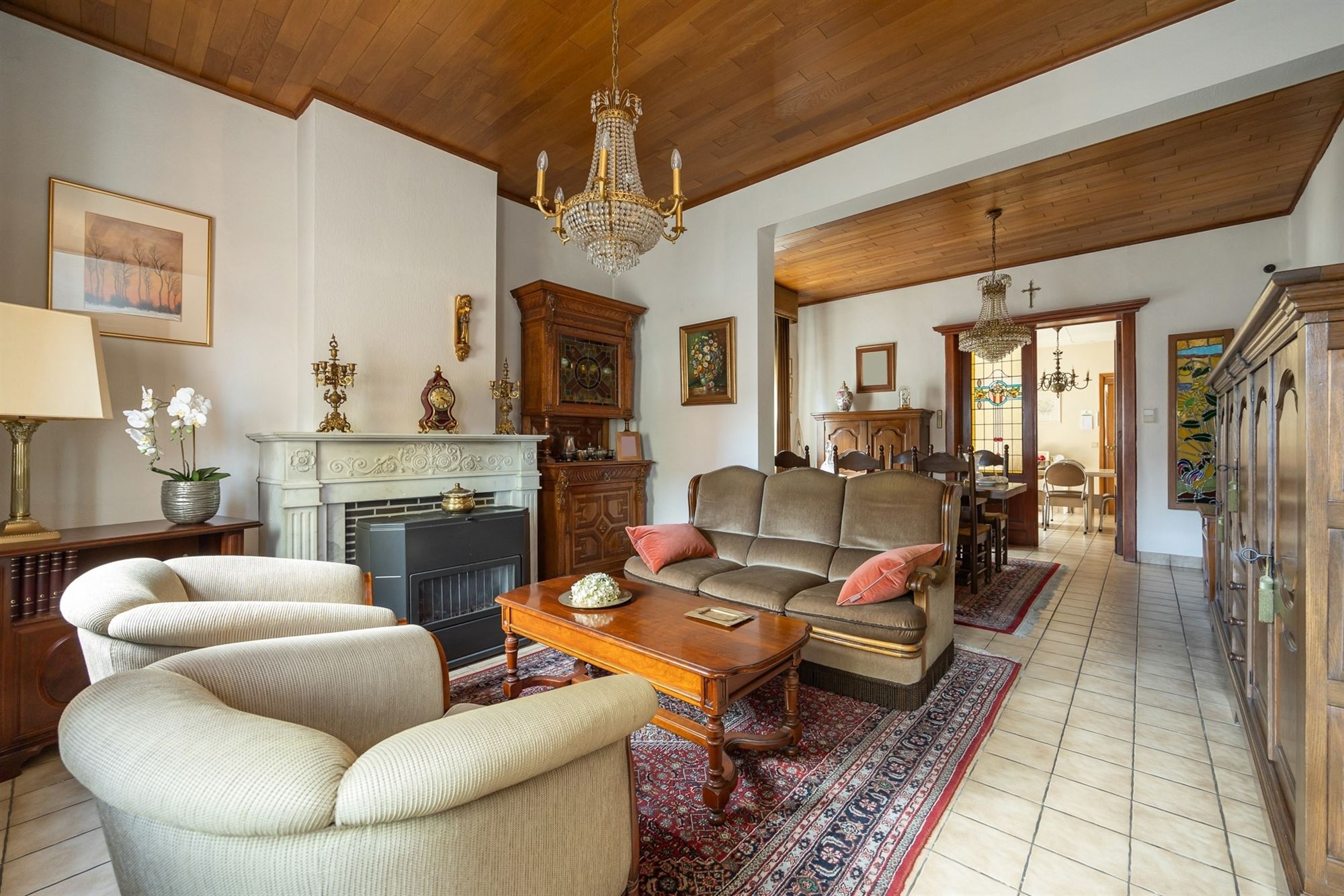 Ruime woning met 4 slpkmrs. en koer foto 7