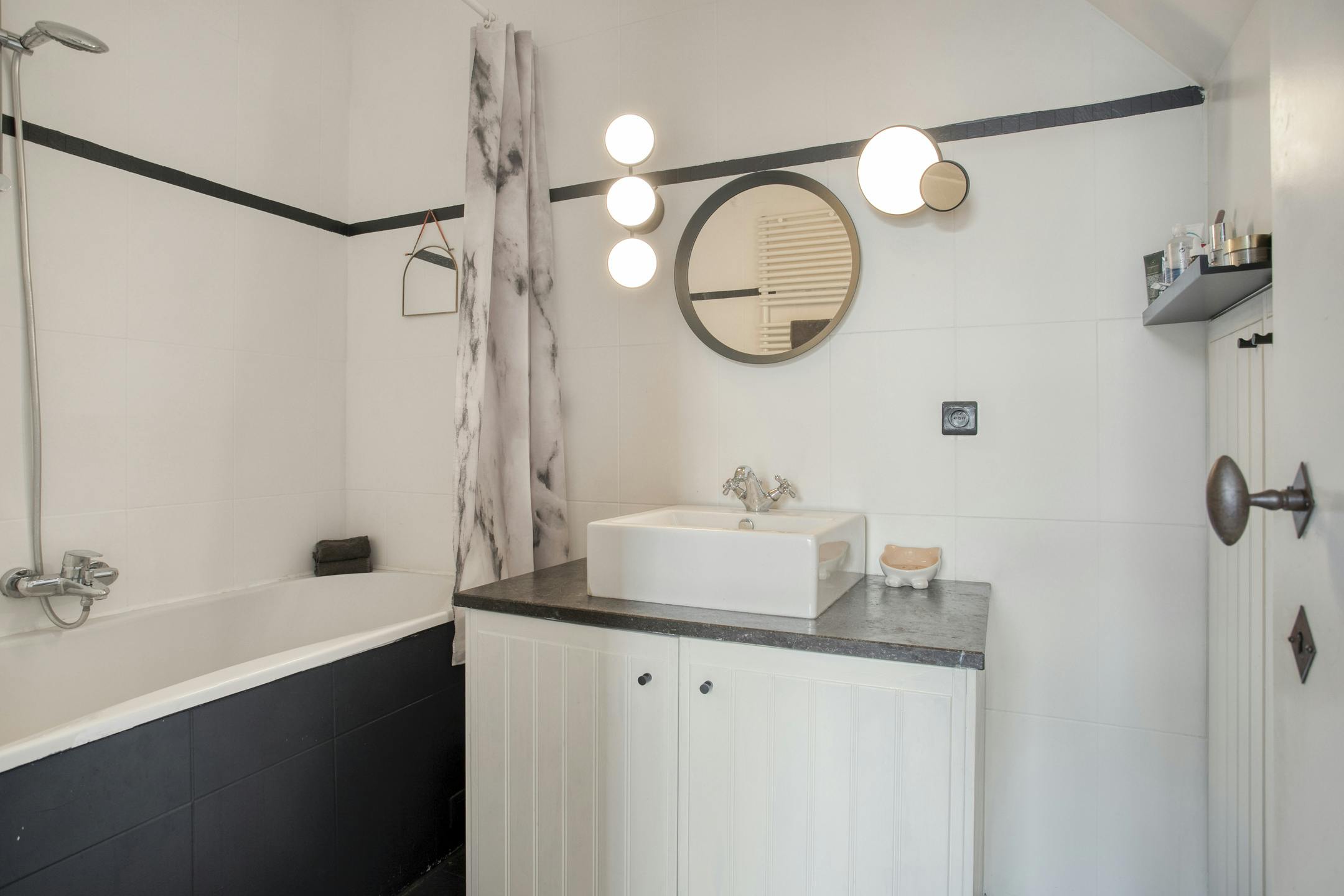 Uniek gerenoveerde herenwoning in Brugge met 3 slaapkamers foto 9