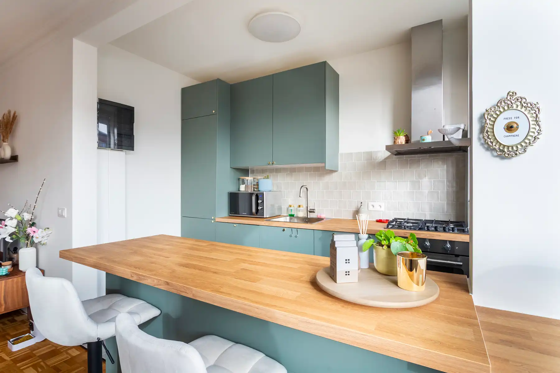 Gerenoveerd 2 slpk-app met terras en garagebox foto 5