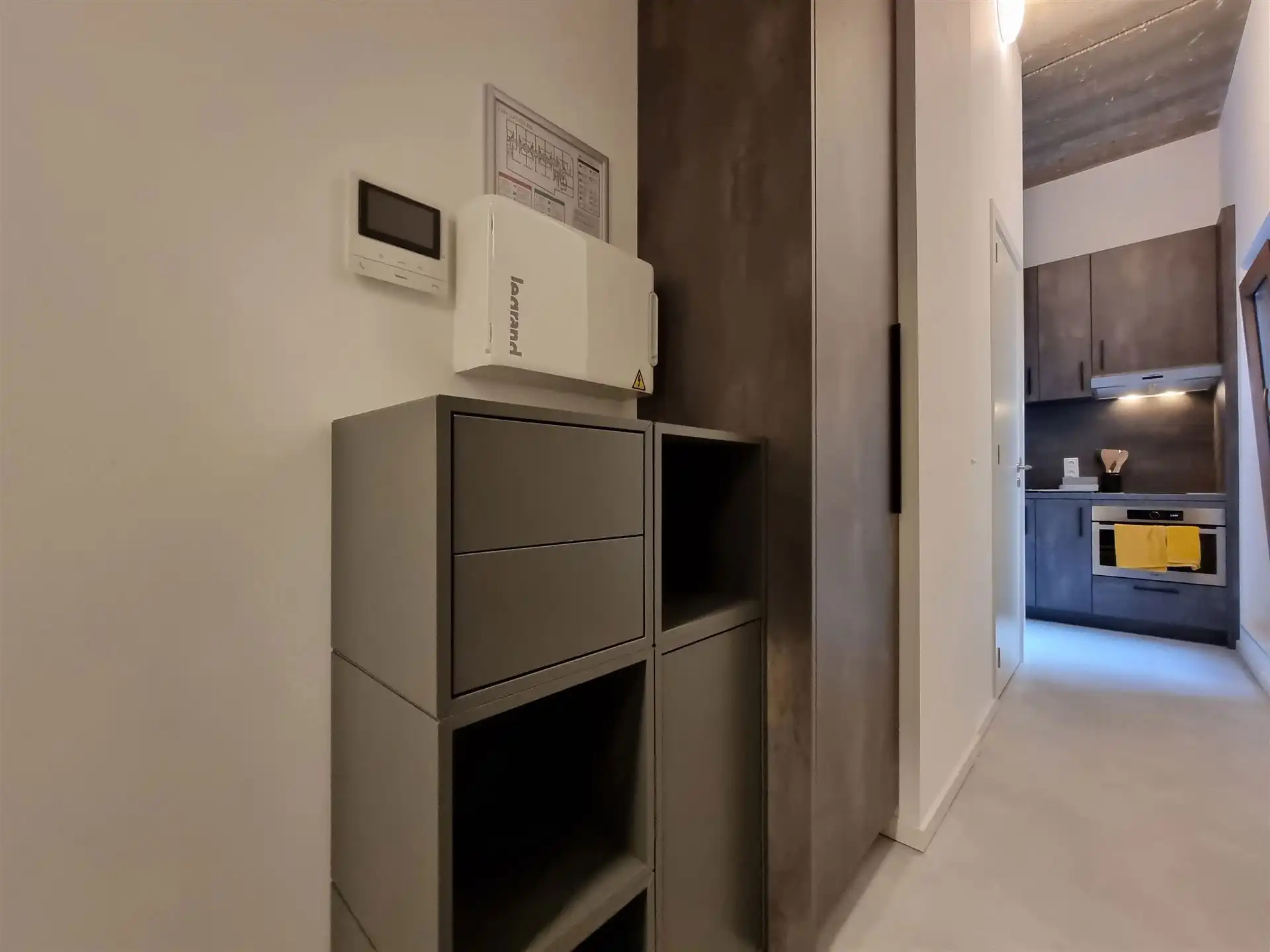 Gemeubileerd studio-appartement alleen voor studenten !!!! foto 7