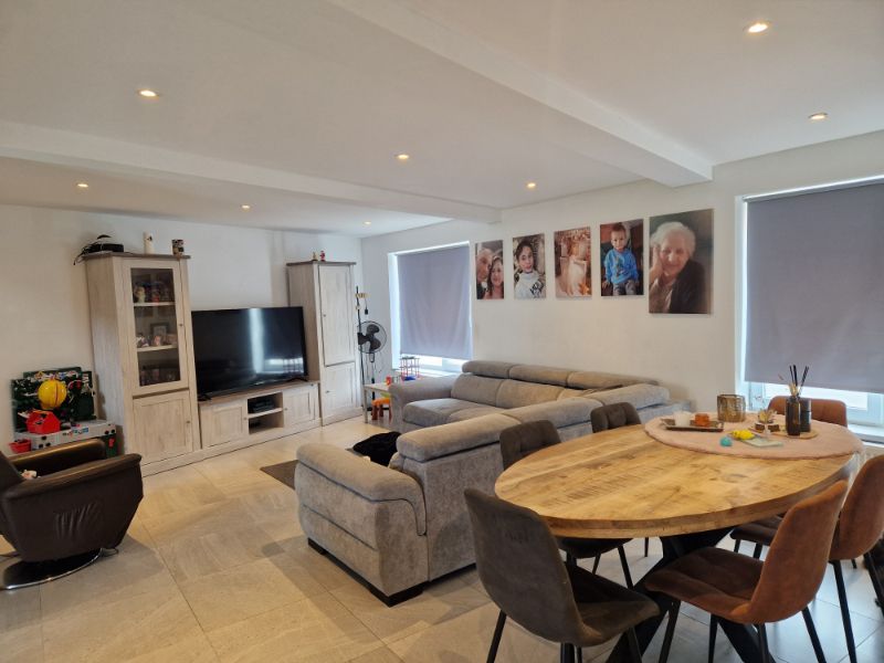 Instapklare woning met 4 slaapkamers en zonnige tuin foto 5