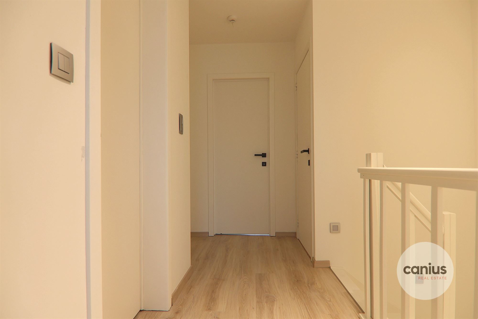 WONING MET DRIE SLAAPKAMERS EN PRAKTIJKRUIMTE TE KOOP IN SINT-TRUIDEN foto 20