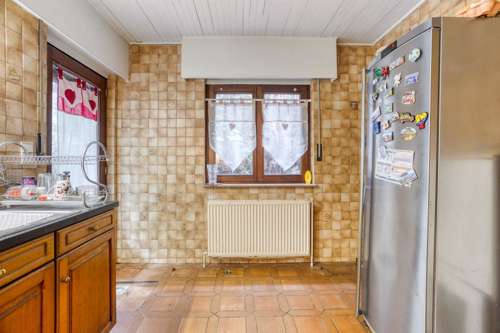 Gelijkvloerse woning met 2 slpks en inpandige garage op 824 m² !  foto 6