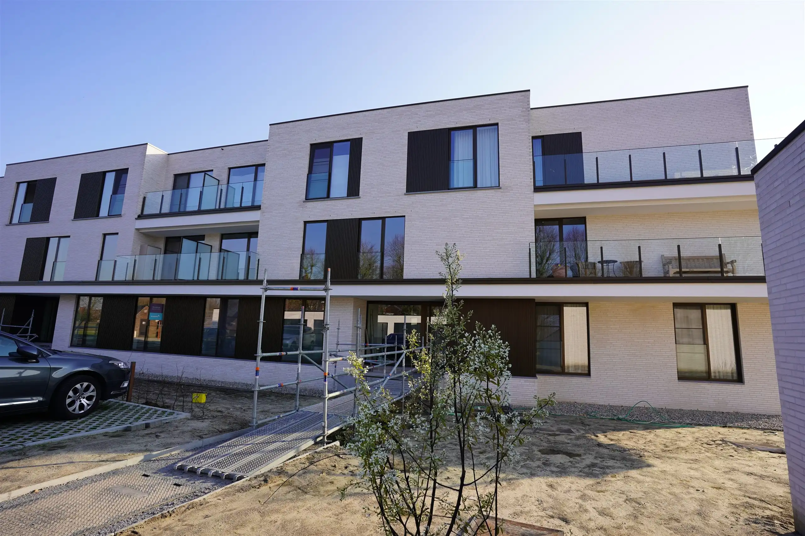 Subliem wonen:  nieuw appartement met garage - 2 terrassen foto 4