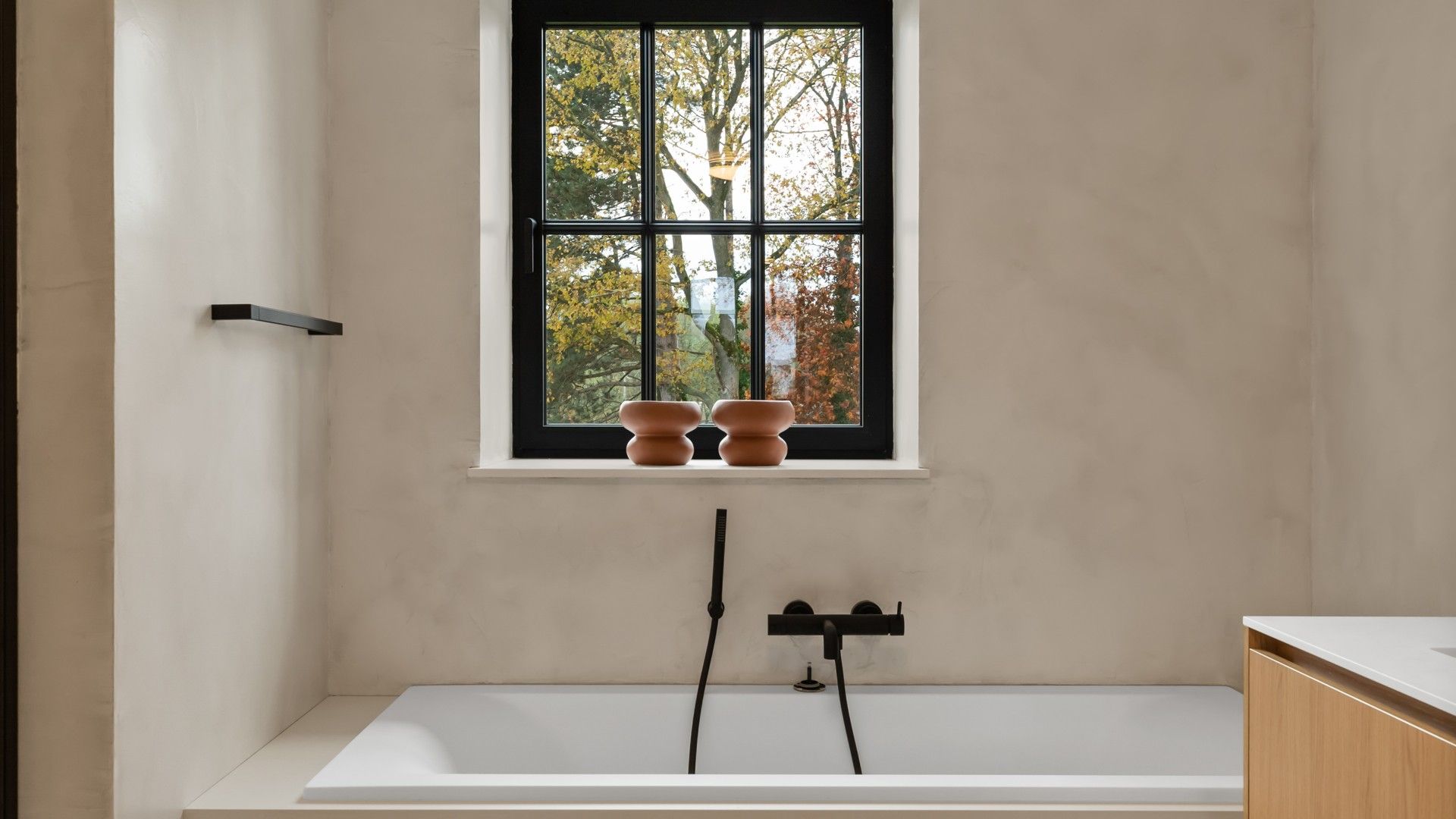 Exclusief hippisch eigendom met binnen- en buitenpiste, paardenstallen foto 35