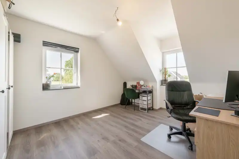 🏡✨ Prachtige woning met tuin, 3 ruime slaapkamers en garage TE KOOP in WIELSBEKE foto 8