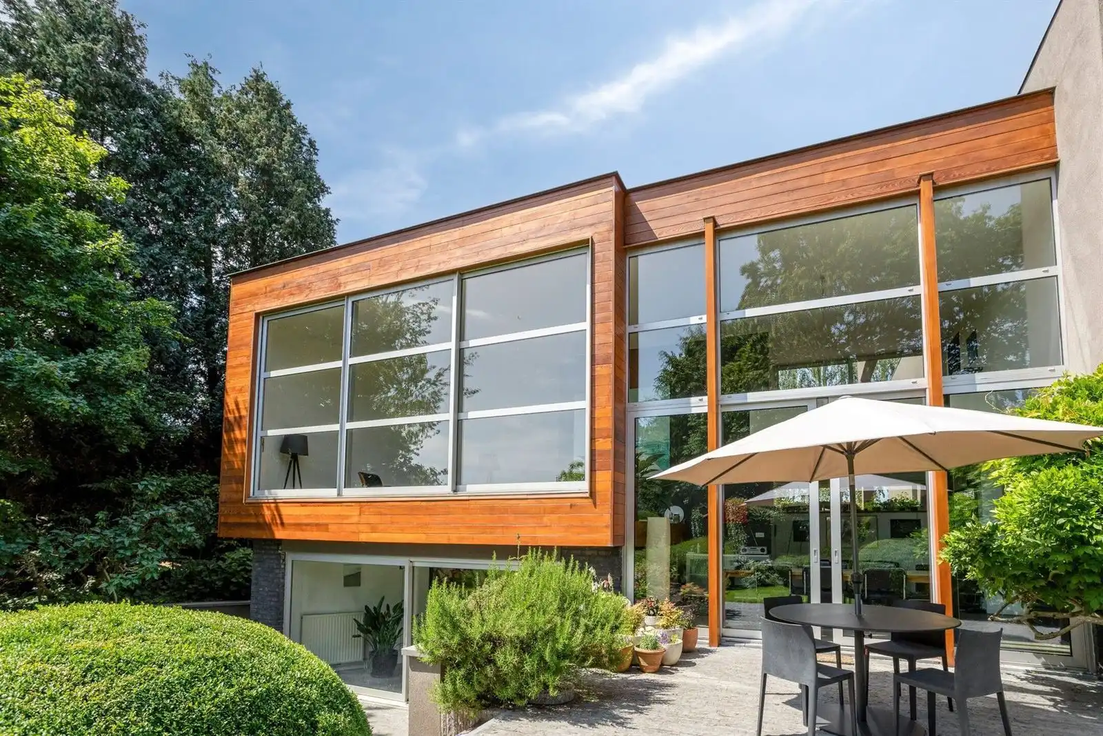 Architecturale woning met open zicht, privacy en uitzonderlijke lichtinval nabij het Hallerbos foto 18