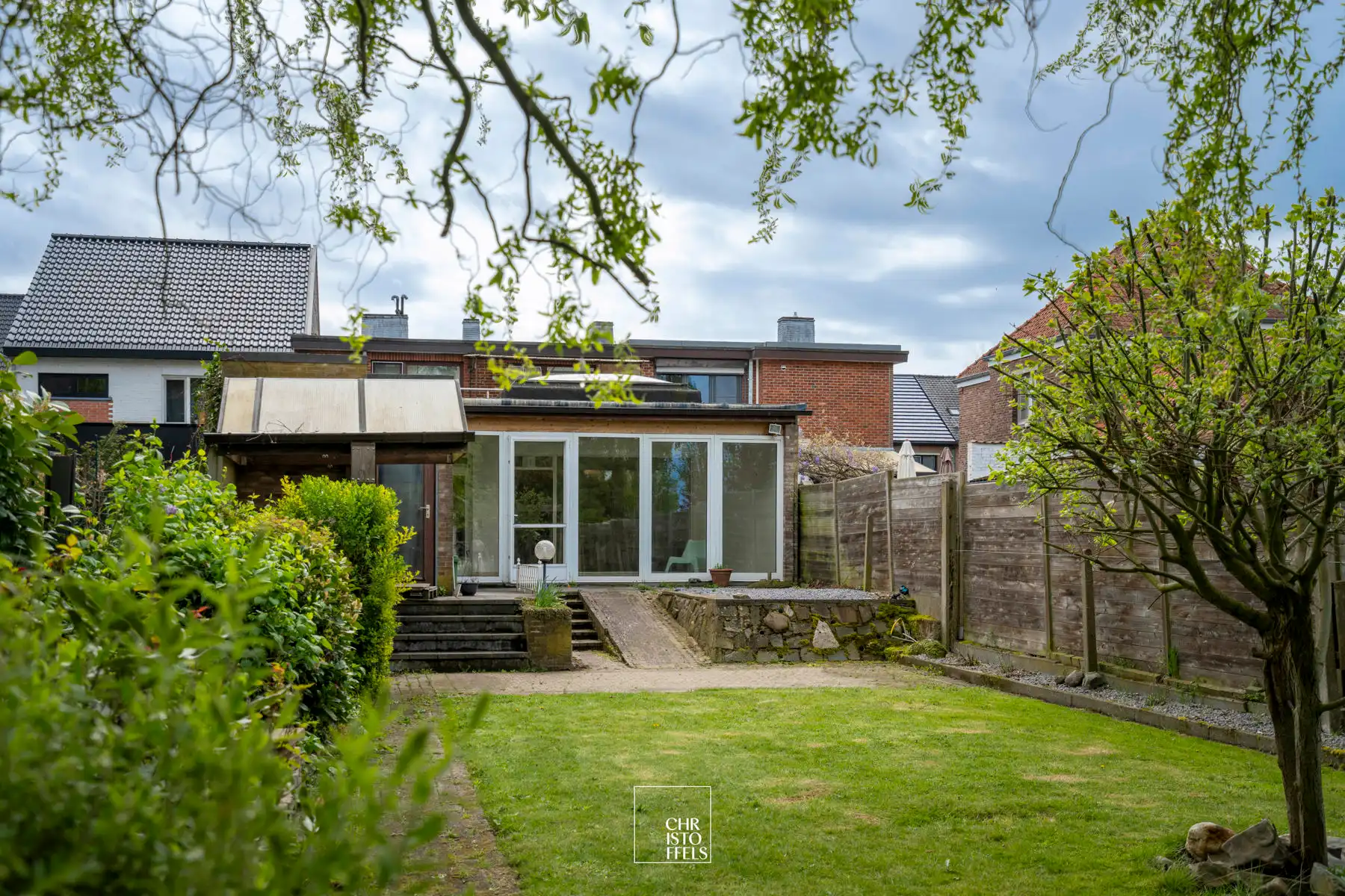 Ruime woning (199 m²) met tuin en tal van renovatiemogelijkheden! foto 21