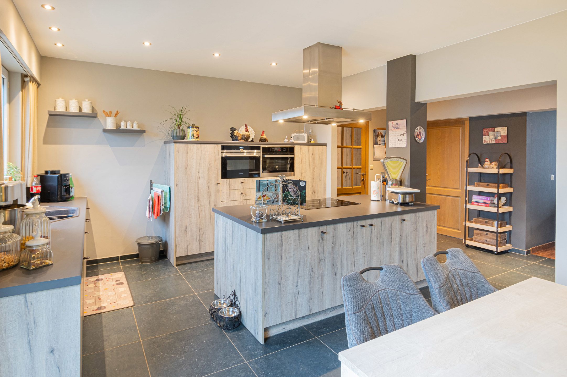 Handelshuis in hartje Willebroek foto 23