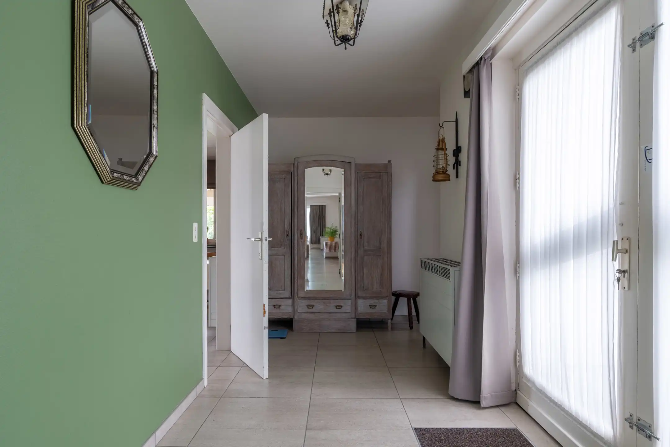 Zeer gunstig gelegen woning met 3 slpks op 647 m² foto 19