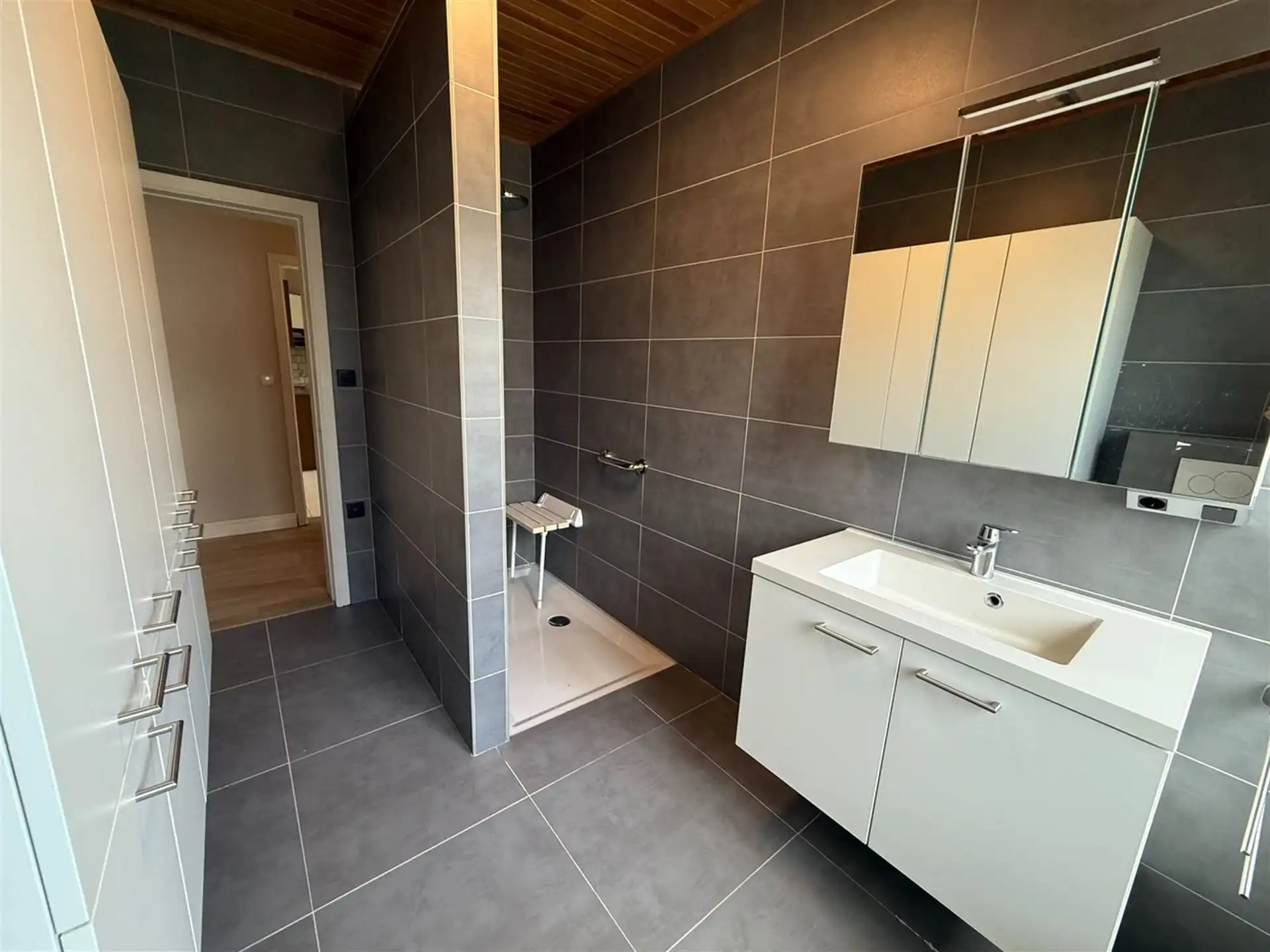 Gelijkvloers appartement van 87m² met 1 slaapkamer foto 7