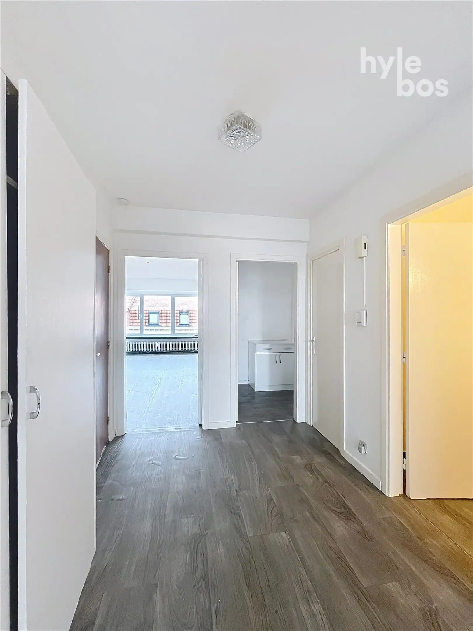 Centraal gelegen 2 slaapkamer appartement foto 6