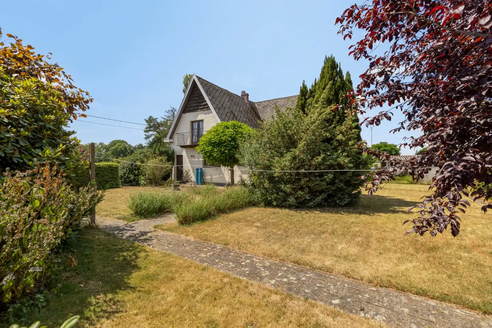 Te renoveren woning met 3 slpks op de grens tussen Geel en Sint-Jozef Olen !  foto 25