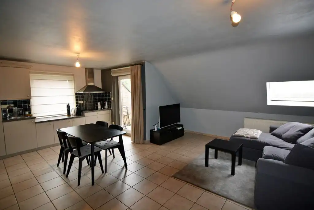 Energiezuinig appartement met 2 slpks, terras en inpandige garage. foto 2