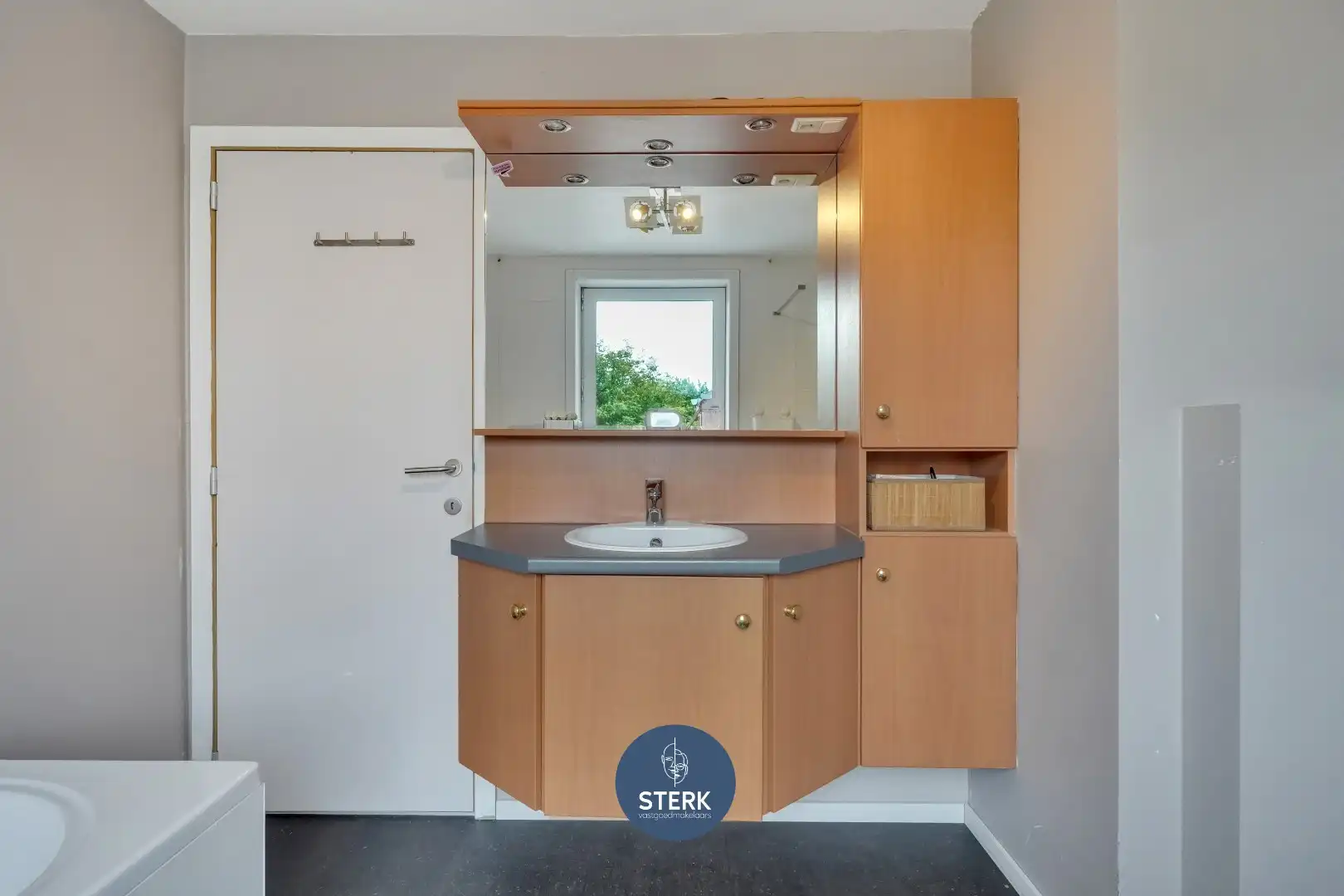 GEZINSWONING MET 2 RUIME SLPKS EN TUIN IN HARTJE KOTEM !  foto 13