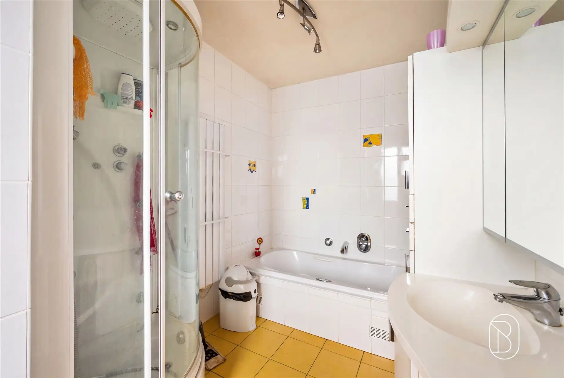 Topgelegen commerciele eigendom + woonst foto 25