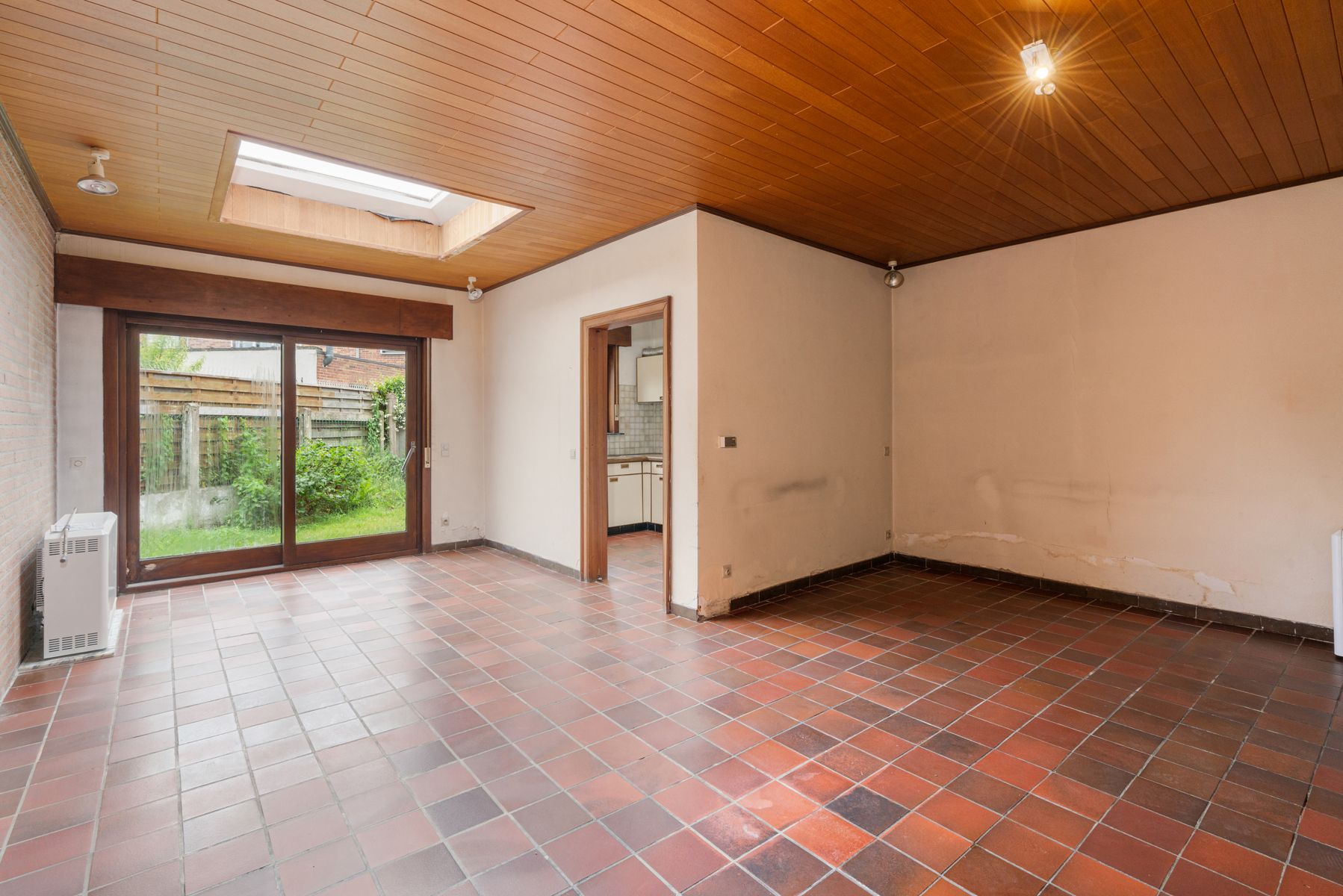 Te renoveren woning met 3 slaapkamers  foto 5