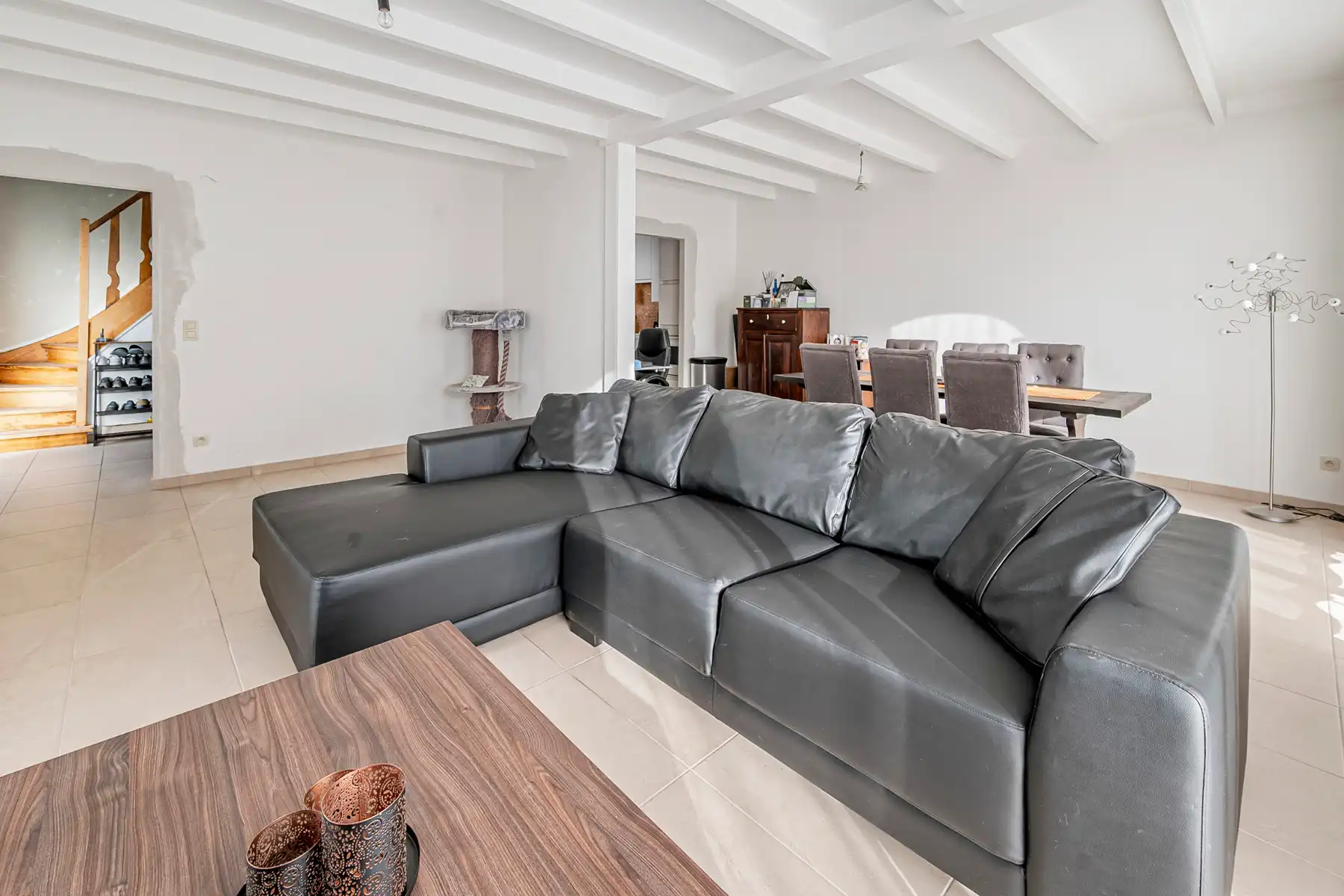 recent gerenoveerde woning met 3 slaapkamers en garage  foto 4