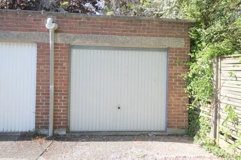 Ideale garage te koop in Sint-Amandsberg - Perfecte oplossing voor uw parkeermogelijkheden! foto 5