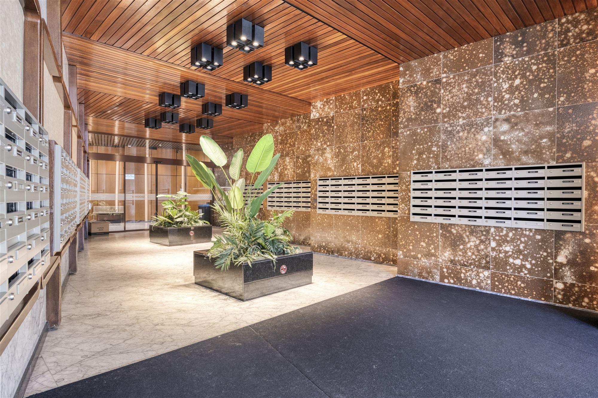 Appartement met 3 slpks en terras vlakbij 't Zuid in Antwerpen foto 2