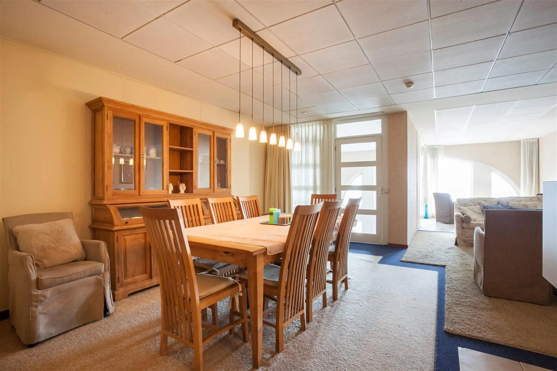 Kantoorgebouw met mogelijkheid tot woongelegenheid foto 14