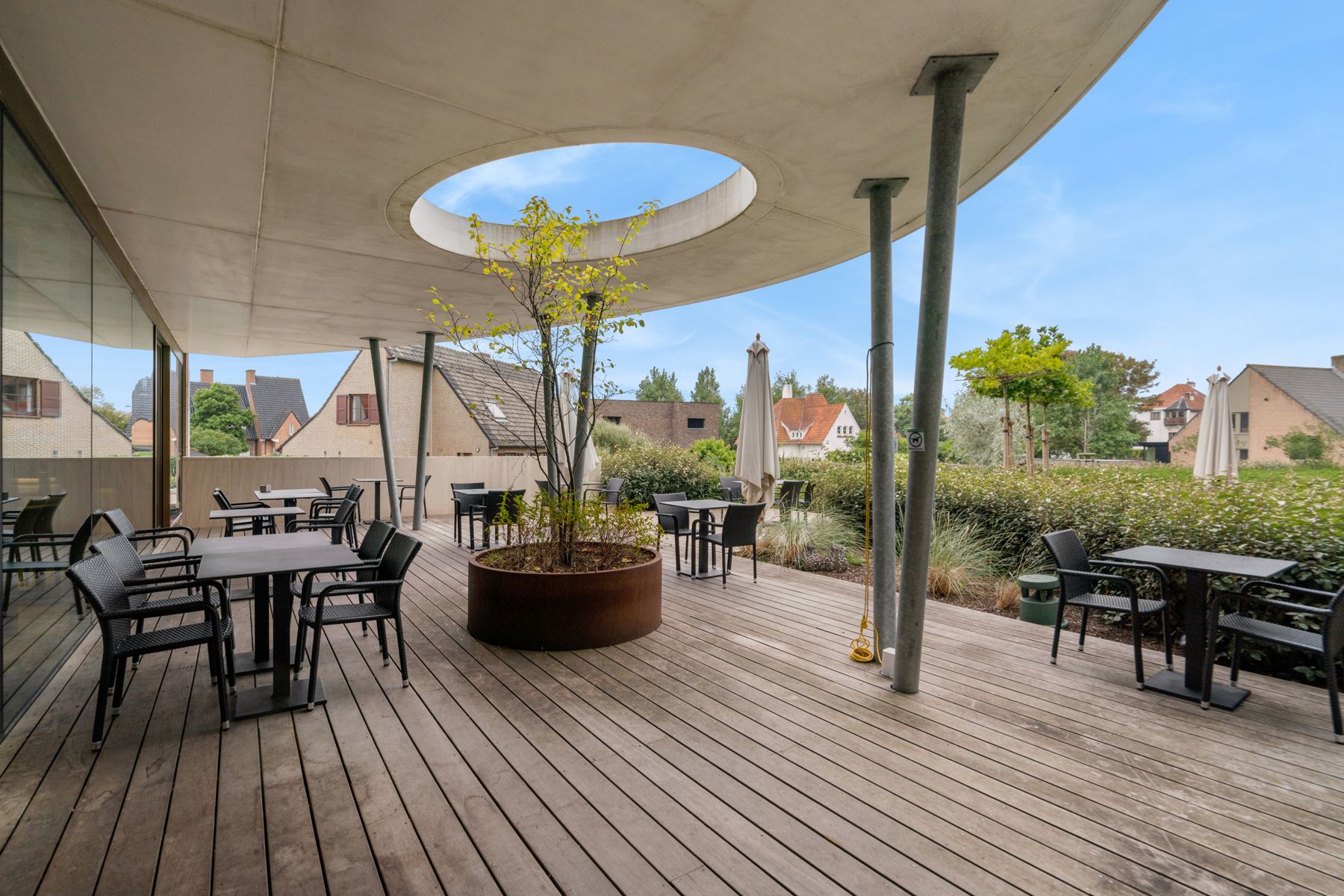 Moderne assistentiewoning met terras foto 17