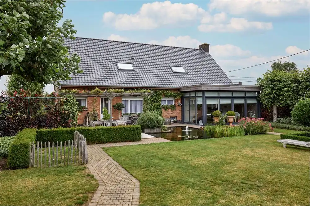 Villa met 2 loodsen (300m² / 150m²) op ca.1850m² foto 30