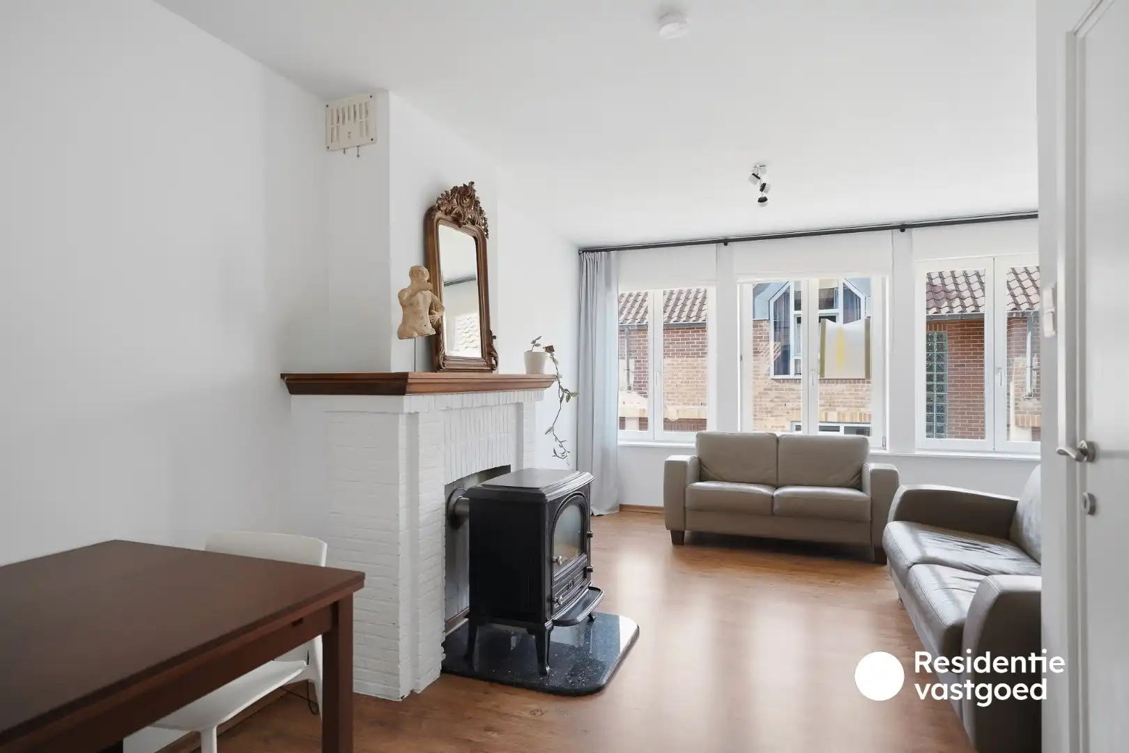 Charmante stadswoning met garage en 2 slaapkamers foto 2