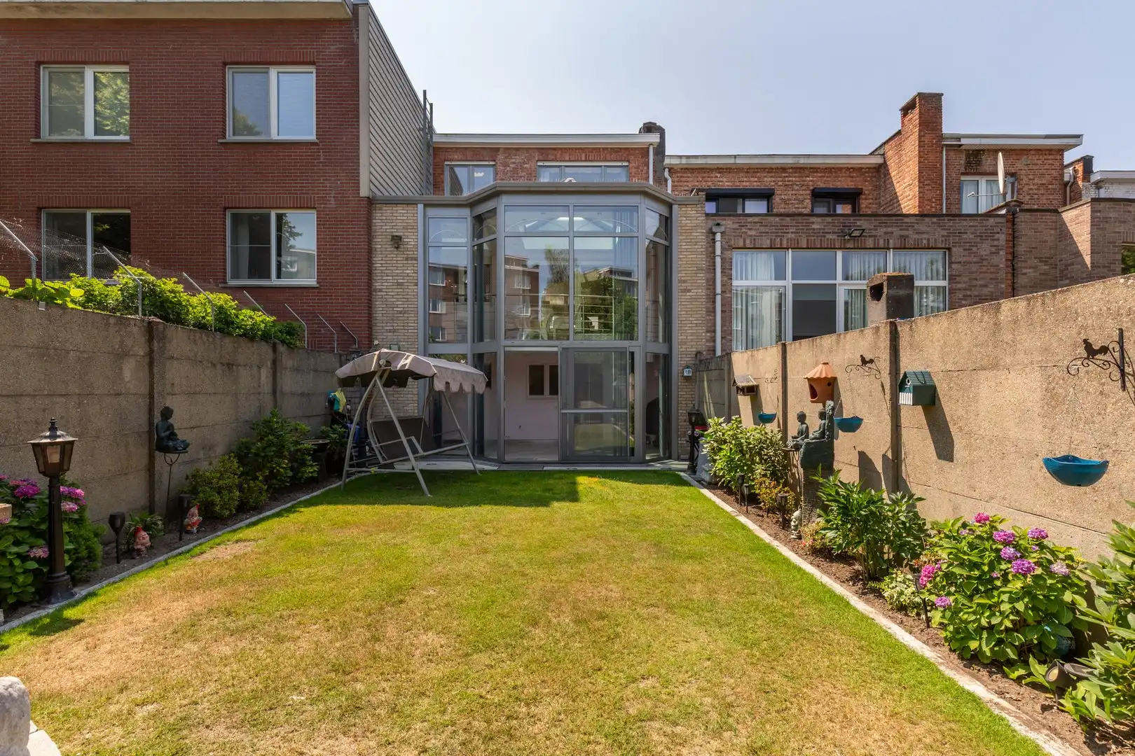 Zeer lichtrijke woning met unieke veranda foto 23