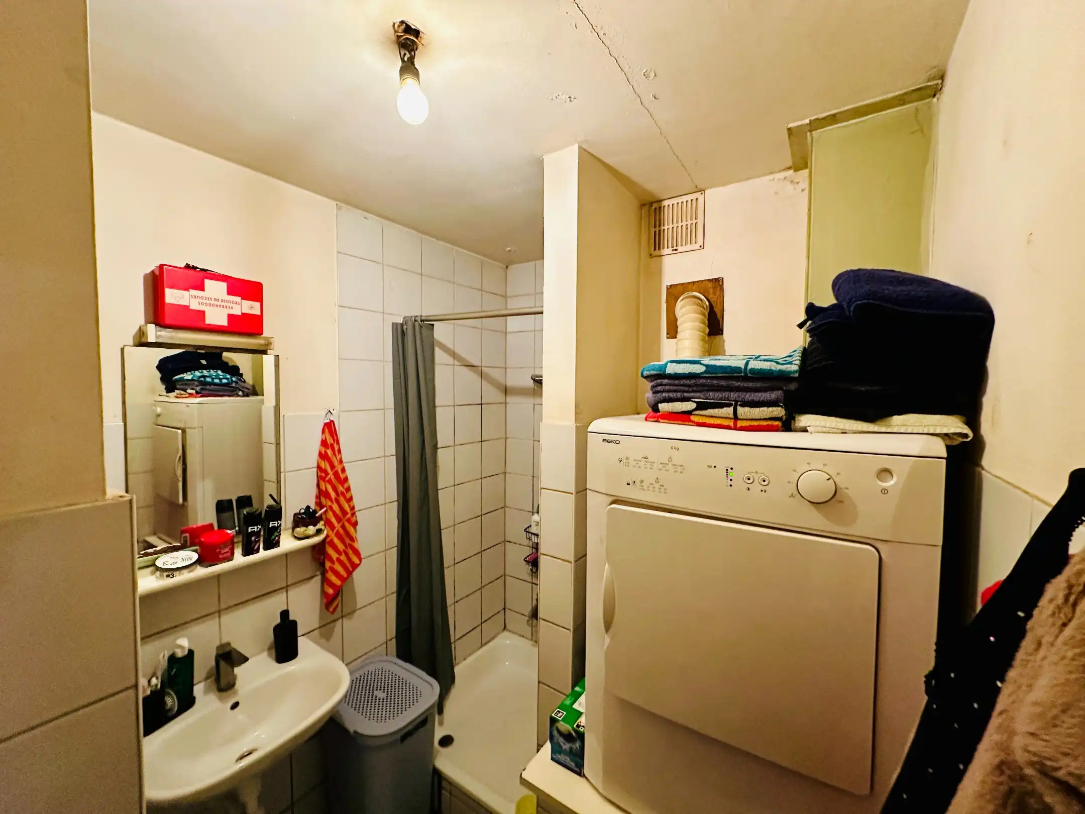 Gelijkvloers appartement met potentieel in Nieuwe Kempen/Genk foto 5