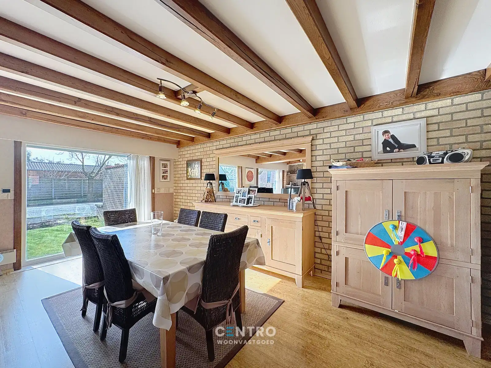 Interessante woning te Oekene met 5 slpks, garage én 4 parkeerplaatsen! foto 3