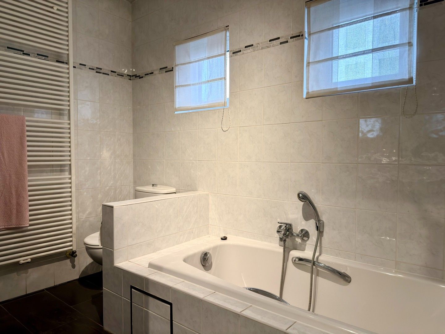 Ruime instapklare woning met garage foto 14