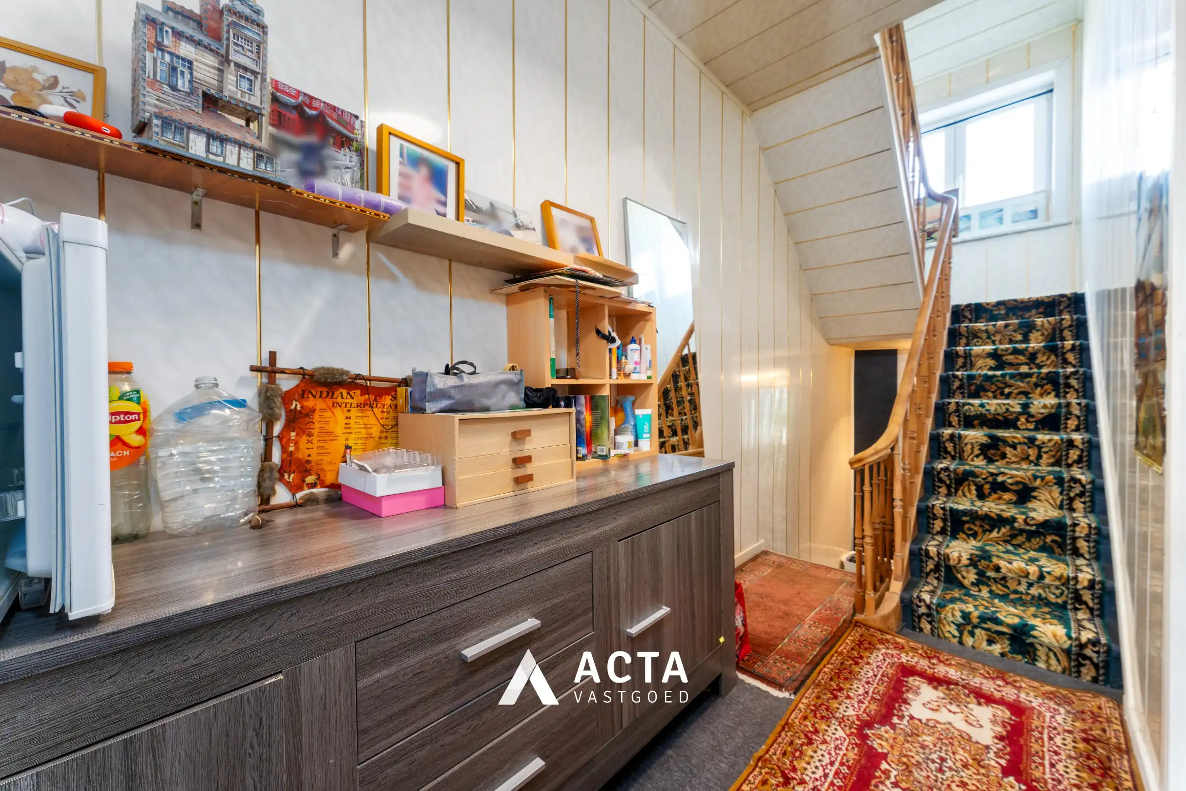 Ruime te renoveren stadswoning met 5 slaapkamers en tuin foto 14