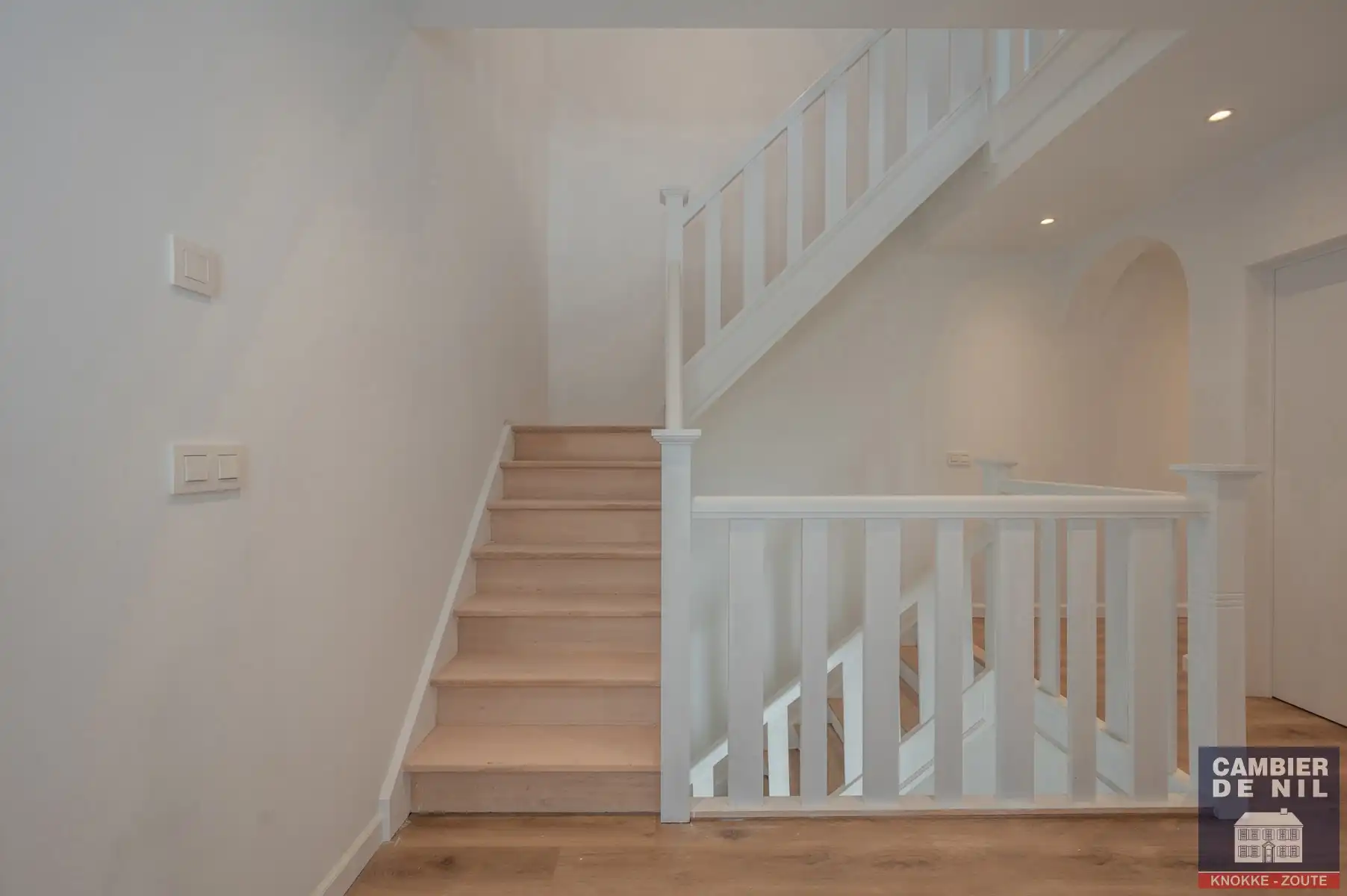 Gerenoveerde, ongemeubelde koppelvilla met zuidgerichte tuin palend aan de golf - Zoute foto 34